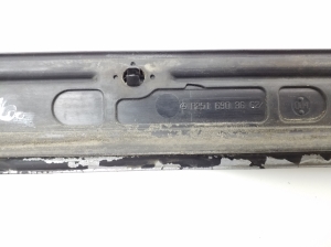 Mercedes Benz R-Class 251 (2006–2017) Sonstiges Teil der hinteren Seitentür A2516903662 - 2