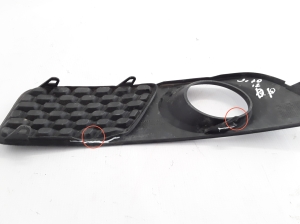  Front bumper fog lamp cover 