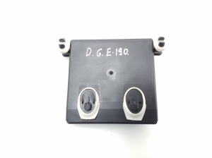  Rear side door control unit 