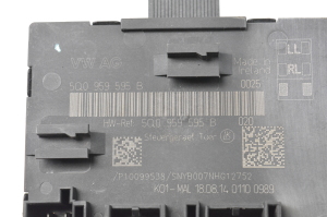 AUDI A3 8V (2012–2020) Tagumise küljeukse juhtplokk 5Q0959595B - 2