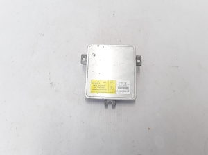 VOLVO V70 III (2007–2017) Xenon headlight control unit 6261110499 - 3