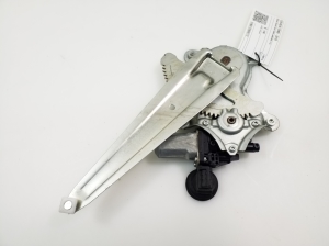 Rear side door window regulator and its parts