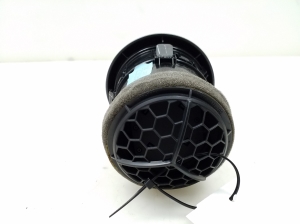 NISSAN Note E11 (2005–2014) Dashboard air vent grilles 687619U00A - 2