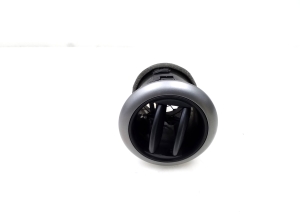 Dashboard air vent grilles - 687619U00A
