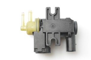 AUDI A4 B8 (2007–2016) Solenoid 8K0906627 - 2