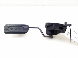 NISSAN Note E11 (2005–2014) Accelerator pedal 18002AX700 - 3
