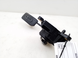 NISSAN Note E11 (2005–2014) Accelerator pedal 18002AX700 - 4