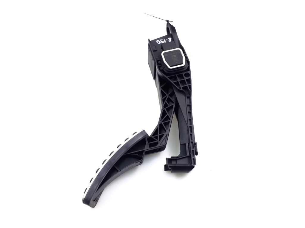 Mercedes Benz R-Class 251 (2006–2017) Accelerator pedal A1643000104 Mercedes Benz R-Class 251 (2006–2017) Accelerator pedal A1643000104