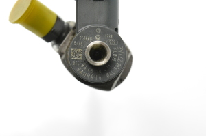  Fuel injector 