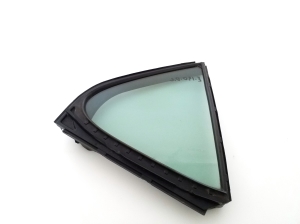 Rear door quarter glass - 6812353100