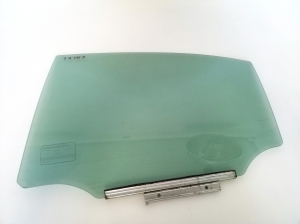 Rear side door glass - 6811453140