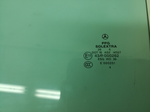 Mercedes Benz R-Class 251 (2006–2017) Tagumise külgukse klaas A2517350310 - 2