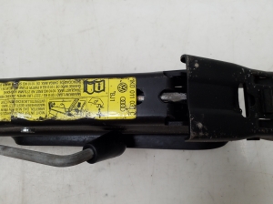 Volkswagen Golf V (2003–2009) Trunk tool tray and its parts - 6