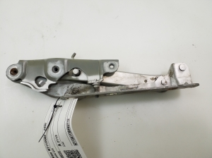  Engine cover hinge 