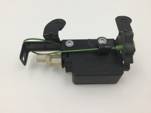 BMW 5 SERIES E60 (2003–2010) Kütuse täiteava korgi lukustus 6923975 - 2
