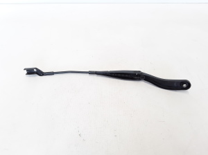  Windshield wiper blade 