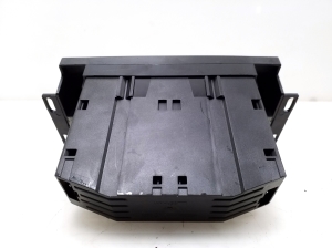 Kia Sorento (2002–2009) CD/DVD-Wechsler - 4