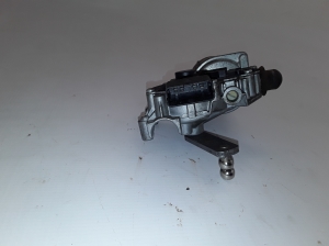 RENAULT Master III (2010–2017) Scheibenwischermotor vorne - 2