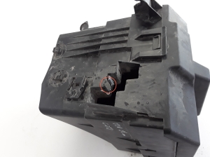 Opel Vivaro A (2001–2014) Sicherungskastenhalter unter der Motorhaube 8200490001 - 2