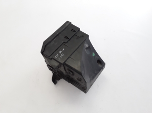 Opel Vivaro A (2001–2014) Sicherungskastenhalter unter der Motorhaube 8200490001 - 3