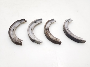 Parking brake shoes - 4653030020