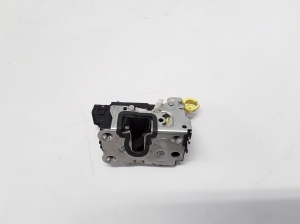 Dacia Duster (2010–2017) Rear side door lock 825024608R - 2