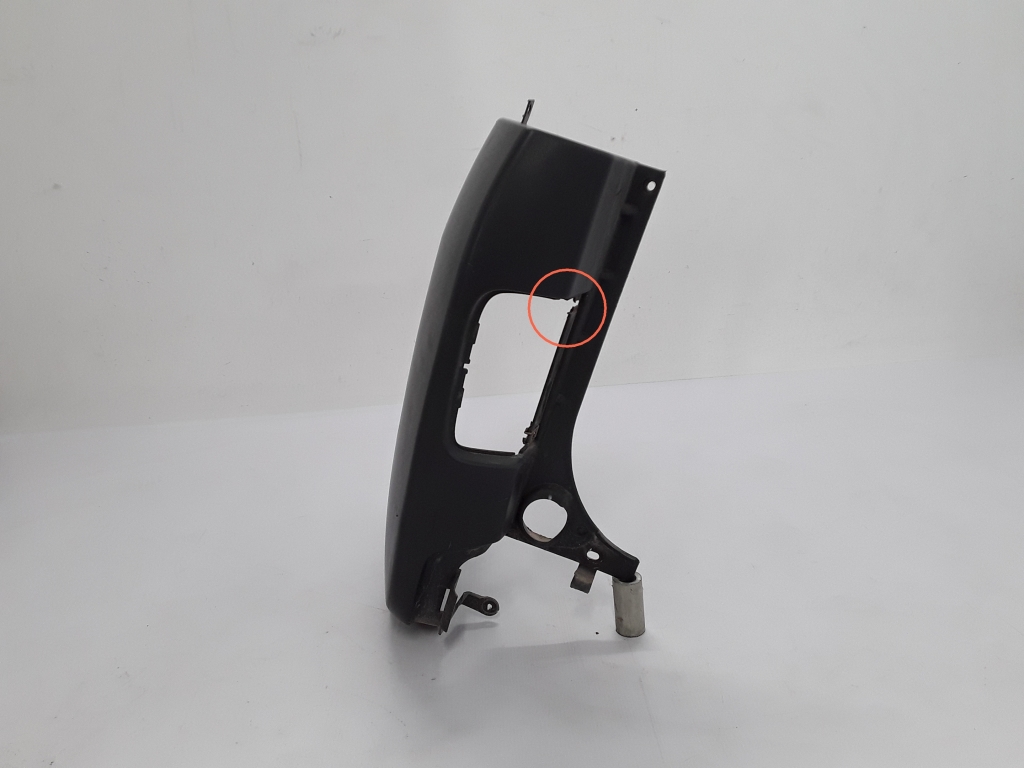 Opel Vivaro A (2001–2014) Eckteil der hinteren Stoßstange 8200201458 Opel Vivaro A (2001–2014) Eckteil der hinteren Stoßstange 8200201458