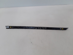 VOLVO S90 (2016–2026) Tagumise küljeukse liist 31488779 - 3