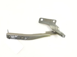  Engine cover hinge 