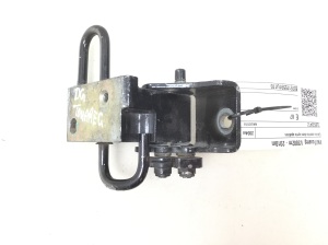 Aizmugurējo sānu durvju apakšējā eņģe - 7L0833412