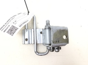 AUDI A6 ALLROAD C5 (2000–2005) Rear side door lower hinge 4B0833411B - 2