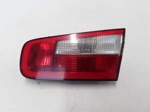Tail light on trunk lid - 8200002476