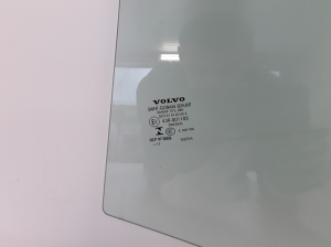 VOLVO S90 (2016–2026) Aizmugurējo sānu durvju stikls 31365838 - 3