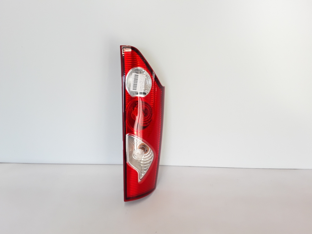 RENAULT Kangoo (2008–2020) Feu arrière d’angle 8200419941 RENAULT Kangoo (2008–2020) Feu arrière d’angle 8200419941