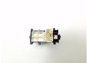 TOYOTA RAV 4 A4 (2012–2018) Aizmugurējo sānu durvju stikla slēdzis 8481052030 - 2