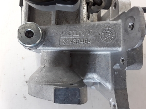  EGR valve 