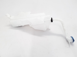  Windscreen washer tank front 