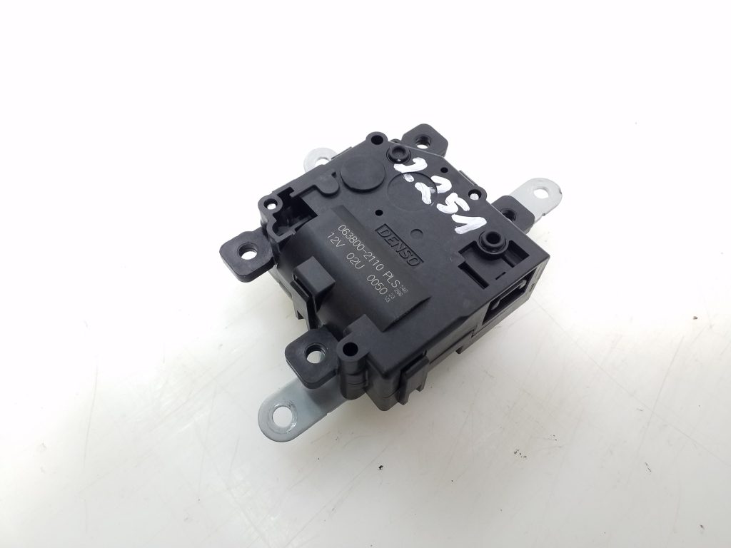 TOYOTA RAV4 4 generation (XA40) (2012-2018) Actionneur de moteur de volet de chauffage intérieur 8710675010 20988006