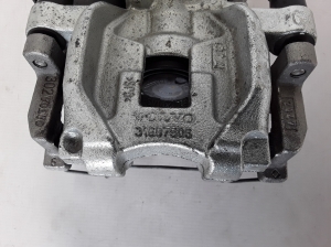  Rear brake caliper 