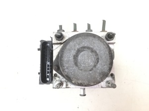 NISSAN Note E11 (2005–2014) ABS unit 476609U110 - 2