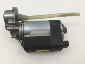 BMW X5 E53 (1999–2006) Stellmotor Lenksäulenverstellung 67646903945 - 2
