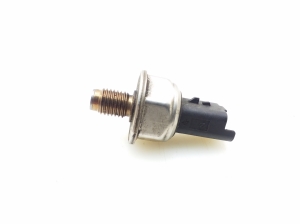   High pressure fuel line sensor 