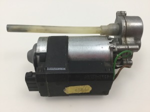Stellmotor Lenksäulenverstellung - 67646903946