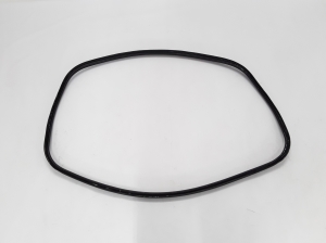   Trunk lid weatherstrip on the lid  - 31371605 