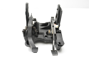 Opel Astra K (2015–2021) Pedals - 4