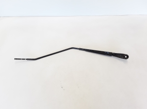  Windshield wiper blade 