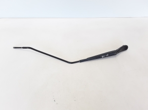  Windshield wiper blade 