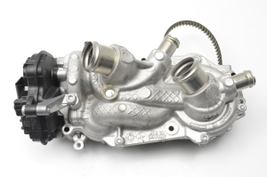 Pompe à eau pour automobile - 05E121111J