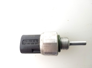 Mercedes Benz S-Class 220 (1998–2005) A/C condenser sensor A2108300072 - 2