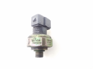 Mercedes Benz Vito 638 (1996–2003) Sensor Klimakondensator A1408300072 - 3
